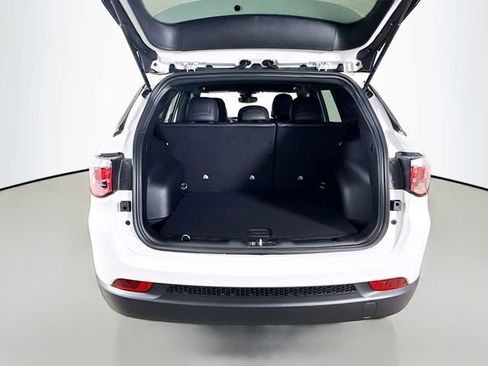 New 2026 Jeep Compass Latitude image 23