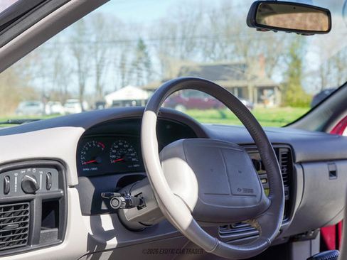 Used 1996 Chevrolet Impala SS RWD image 26
