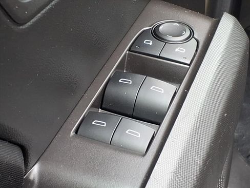 Used 2023 Chevrolet Colorado W/T RWD image 11