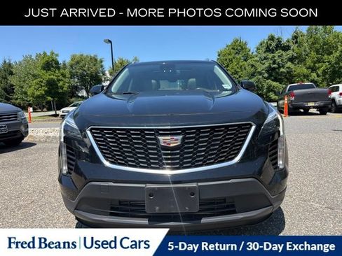 Used 2023 Cadillac XT4 Luxury w/ Cold Weather Package AWD/4WD image 2