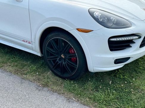 Used 2014 Porsche Cayenne GTS AWD/4WD image 10