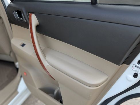 Used 2009 Toyota Highlander Limited FWD image 22