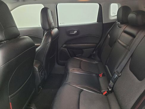 Used 2017 Jeep Compass Trailhawk w/ Navigation Group AWD/4WD image 18