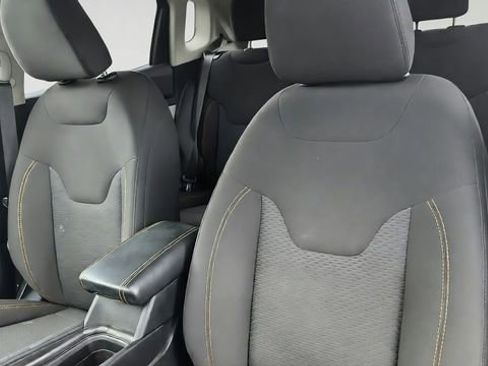 Used 2022 Jeep Compass Sport FWD image 10