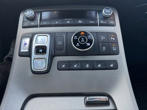 Used 2022 Hyundai Palisade Calligraphy image 25