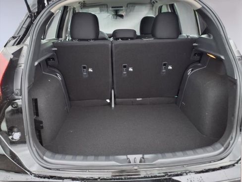 Used 2025 Nissan Kicks Play S image 9