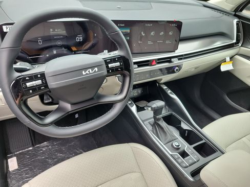 New 2026 Kia Sorento S FWD image 2