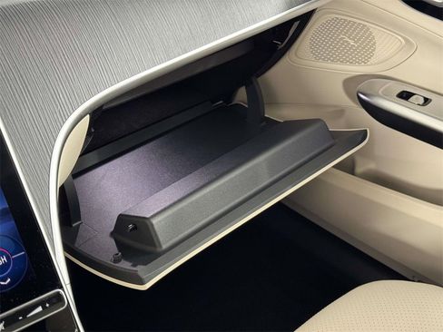 Used 2024 Mercedes-Benz C 300 4MATIC Sedan image 28