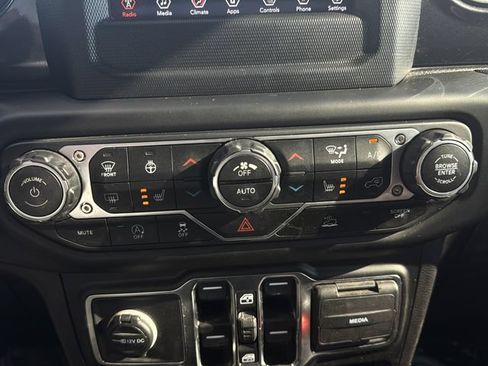 Used 2021 Jeep Wrangler Unlimited Sport AWD/4WD image 24