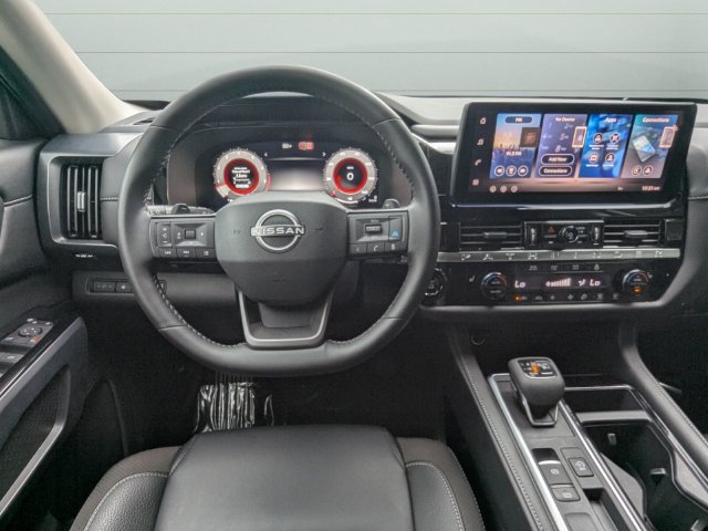 Certified 2026 Nissan Pathfinder SL FWD image 15
