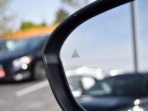 Used 2023 Nissan Ariya image 11