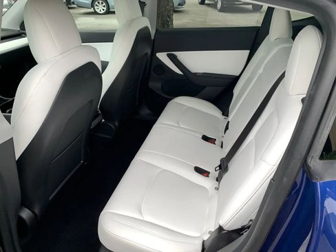 Used 2020 Tesla Model Y Long Range image 16