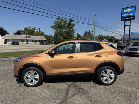 Used 2024 Buick Encore GX Preferred w/ Advanced Technology Package AWD/4WD image 3