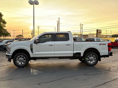 Used 2025 Ford F350 Lariat w/ Chrome Package AWD/4WD image 7