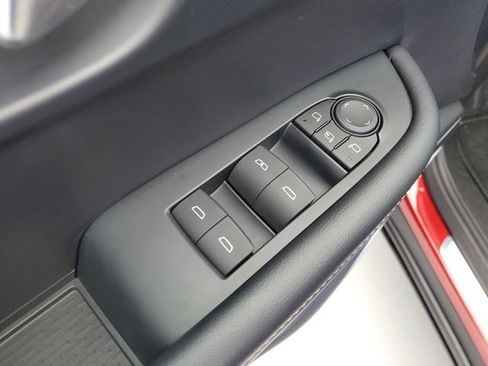 Used 2025 Buick Enclave Preferred w/ Power Package image 23