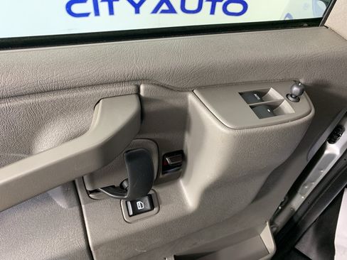 Used 2024 Chevrolet Express 2500 w/ Driver Convenience Package RWD image 13