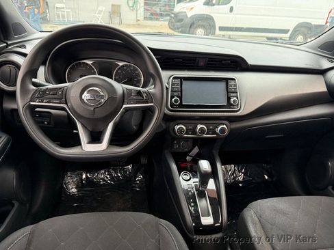 Used 2020 Nissan Kicks S image 14