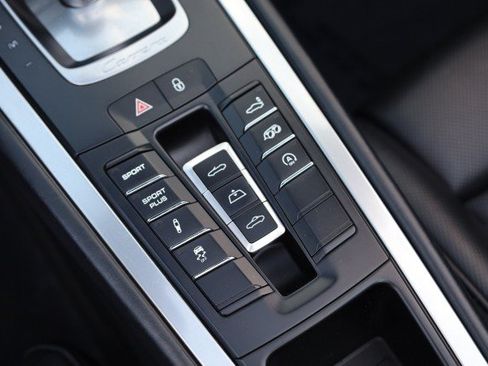 Used 2014 Porsche 911 Carrera S RWD image 40
