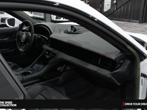 Used 2023 Porsche Taycan GTS image 24