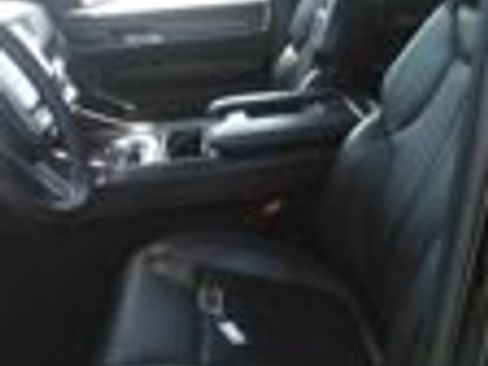 Used 2024 Jeep Wagoneer L Series II RWD image 11