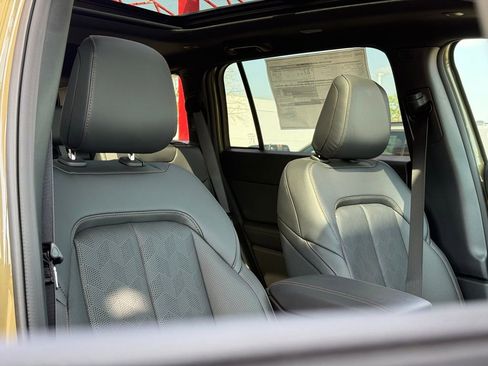 New 2026 Jeep Cherokee Overland w/ Advanced Pro Tech Group AWD/4WD image 40