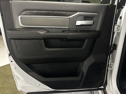 Used 2022 RAM 2500 Big Horn AWD/4WD image 16