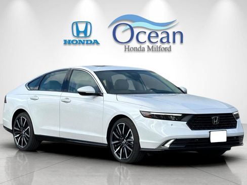 New 2026 Honda Accord Touring image 7