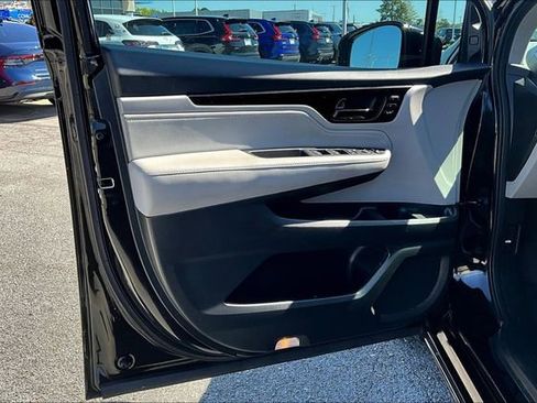 Used 2018 Honda Odyssey Elite image 17