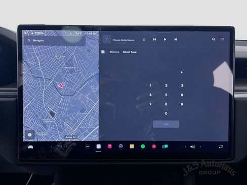 Used 2021 Tesla Model S Plaid image 17