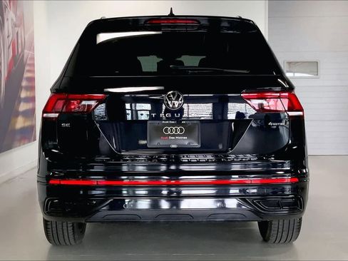 Used 2022 Volkswagen Tiguan SE R-Line AWD/4WD image 5