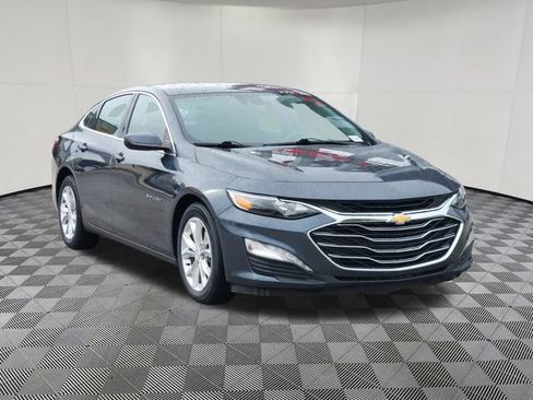 Used 2021 Chevrolet Malibu LT FWD image 2