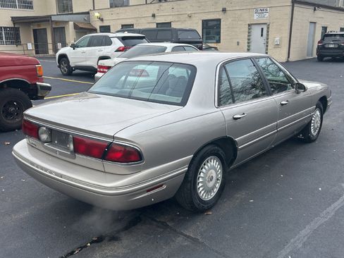 Used 1998 Buick Le Sabre Limited w/ Prestige Opt Pkg image 9