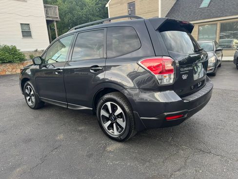 Used 2017 Subaru Forester 2.5i Premium AWD/4WD image 5