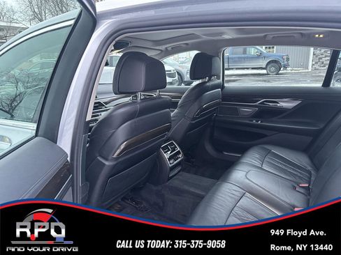 Used 2017 BMW 750i xDrive 750i xDrive image 22
