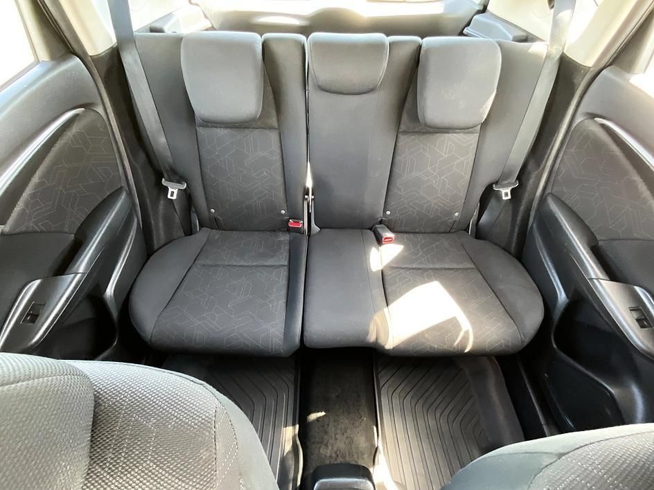 Used 2015 Honda Fit EX image 32