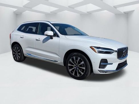 Used 2023 Volvo XC60 B5 Plus AWD/4WD image 2