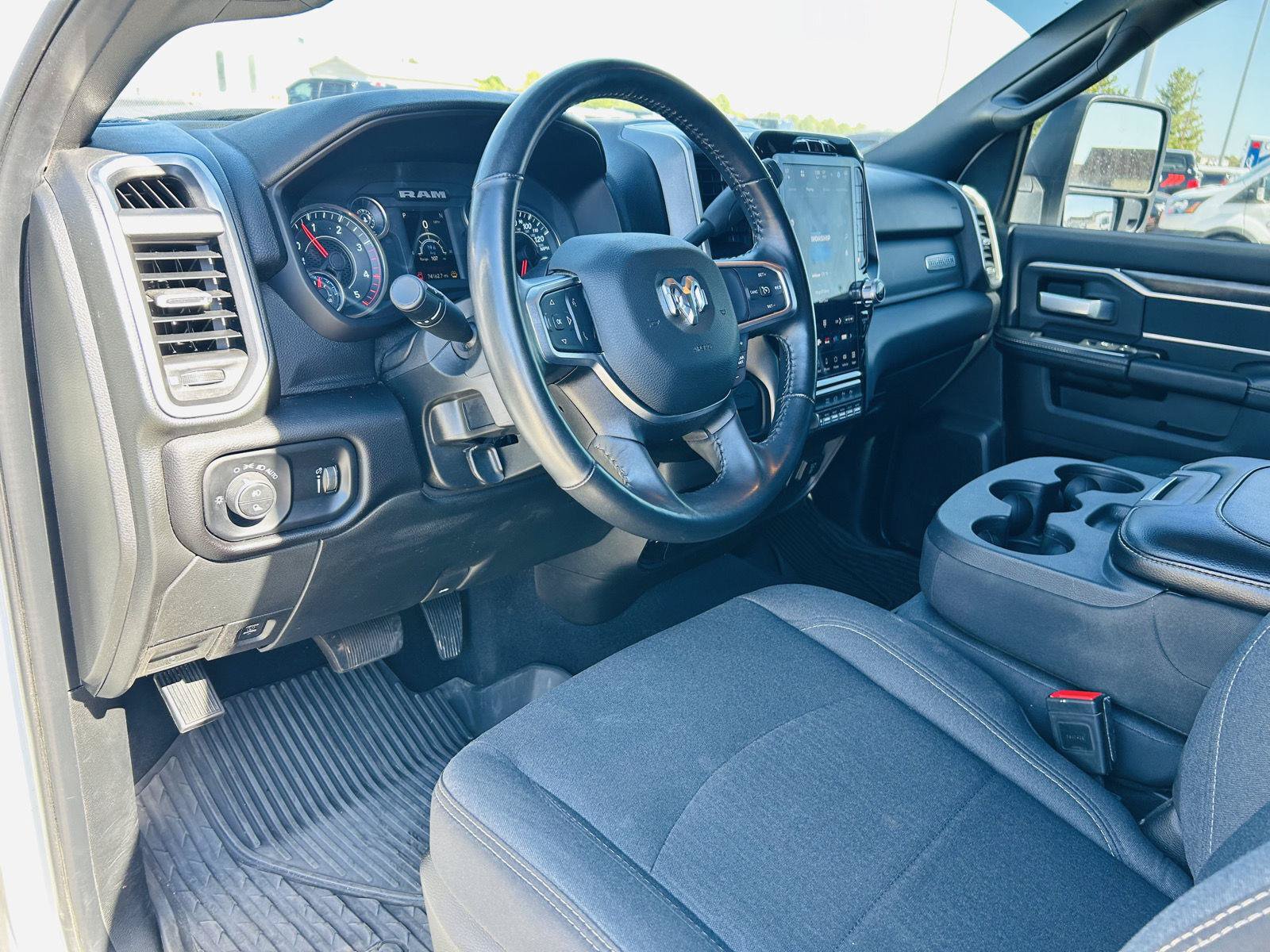 Used 2024 RAM 2500 Big Horn w/ Sport Appearance Package AWD/4WD image 10