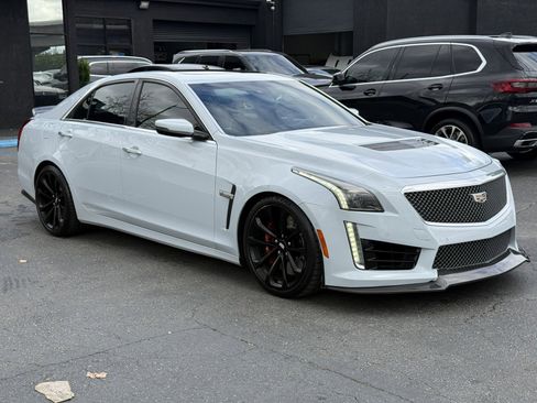 Used 2018 Cadillac CTS V w/ Carbon Fiber Package image 6