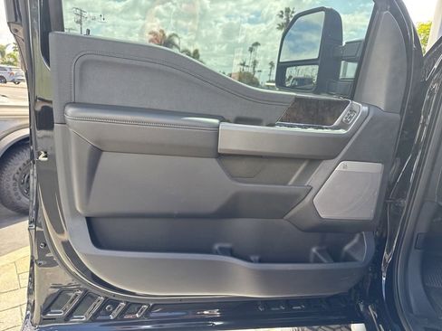 Used 2025 Ford F250 Lariat w/ Lariat Ultimate Package AWD/4WD image 26