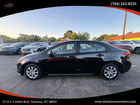 Used 2020 Toyota Corolla LE image 7