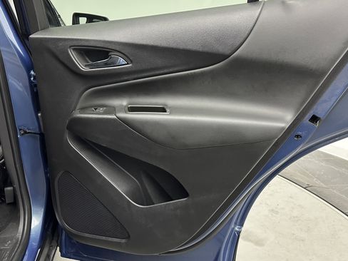 Used 2024 Chevrolet Equinox LT image 31