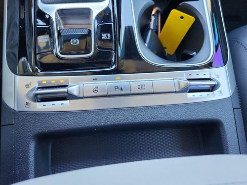 Used 2023 Kia Carnival SX Prestige image 20