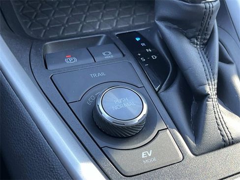 Used 2021 Toyota RAV4 XSE image 33