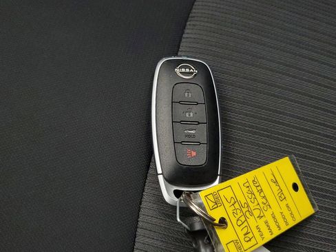 Used 2025 Nissan Sentra SV FWD image 27