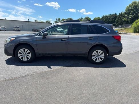 Used 2019 Subaru Outback 2.5i Premium AWD/4WD image 3