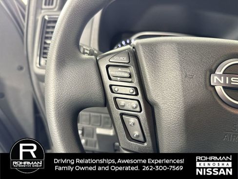 Certified 2023 Nissan Frontier SV w/ Midnight Edition Package image 6