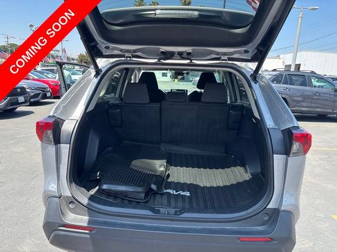 Used 2022 Toyota RAV4 XLE w/ Convenience Package AWD/4WD image 12