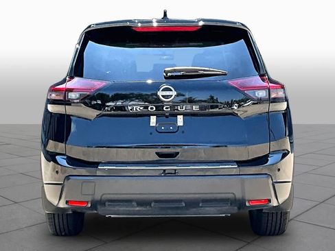 Certified 2026 Nissan Rogue SV FWD image 5