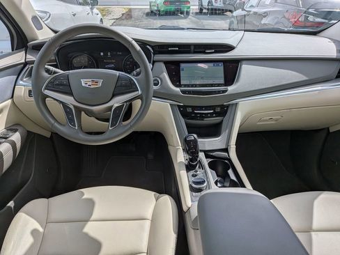 Certified 2024 Cadillac XT5 Premium Luxury w/ Technology Package FWD image 22