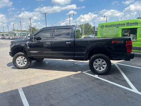 Used 2020 Ford F350 Platinum AWD/4WD image 7